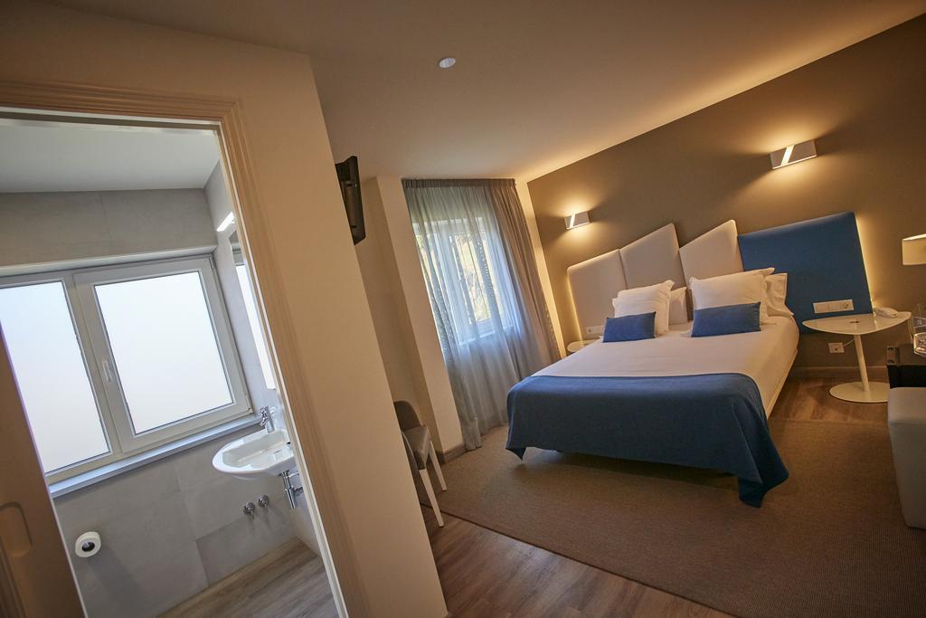 Hotel Boa Vista Viveiro Exteriör bild