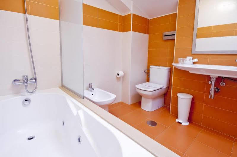 Hotel Boa Vista Viveiro Exteriör bild